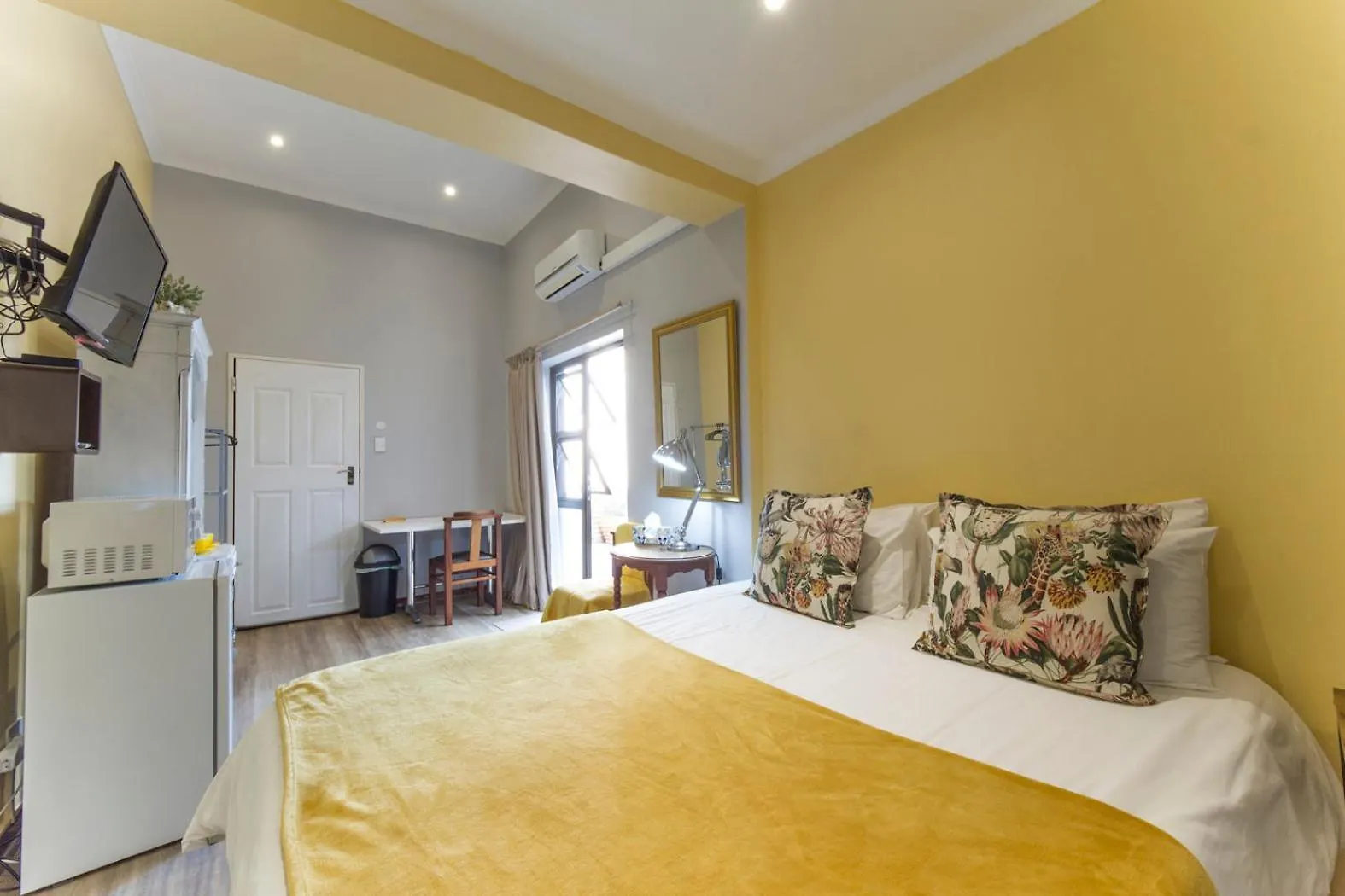 @Abelia Guest House サマーセット・ウェスト